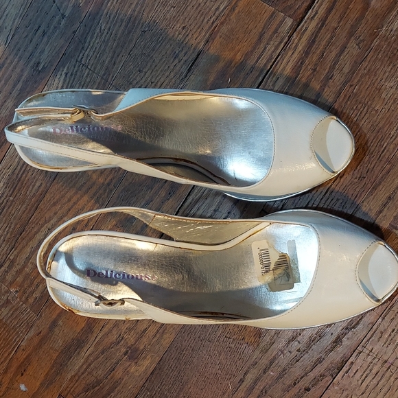 M&M 4 for $12 Shoes - Picture 7 of 8